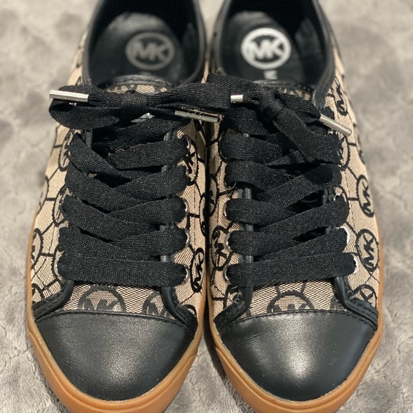 Michael Kors Lace Up Sneakers - Picture 4 of 4